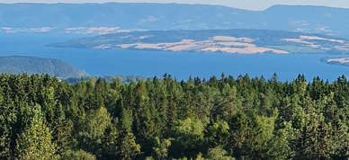 Bilde Utover Mot Helgøya Bilde Utover Mot Helgøya