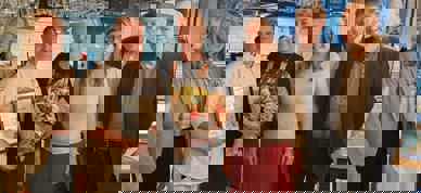 Winther Ysteri tildeles BU-pris Oslo - Foto: Karl-Sverre Holdal, fylkessekretær Oslo Akershus Bonde- og Småbrukarlag